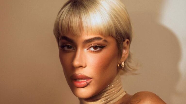 Tini Stoessel hizo movimientos extraños en Instagram y causó preocupación.