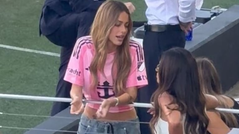 Tini y Antonela charlaron en el palco del Estadio Chase de Miami.
