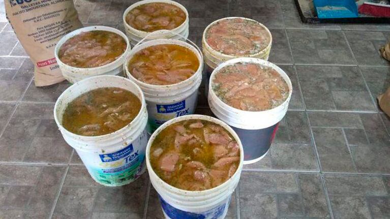 Toda la comida fue tirada.