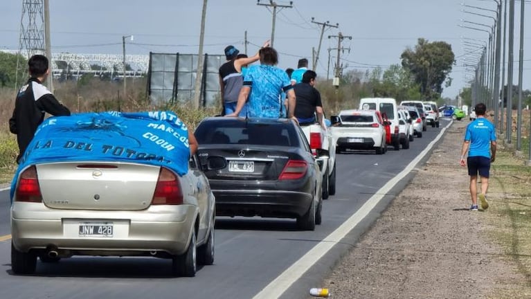 Todo celeste en San Nicolás: así se vivió la caravana de Belgrano