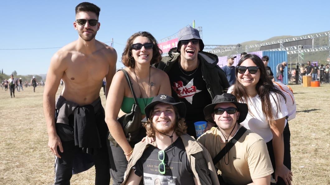 Todo el calor y color popular del segundo día del Cosquín Rock. Foto: Lucio Casalla/El Doce.