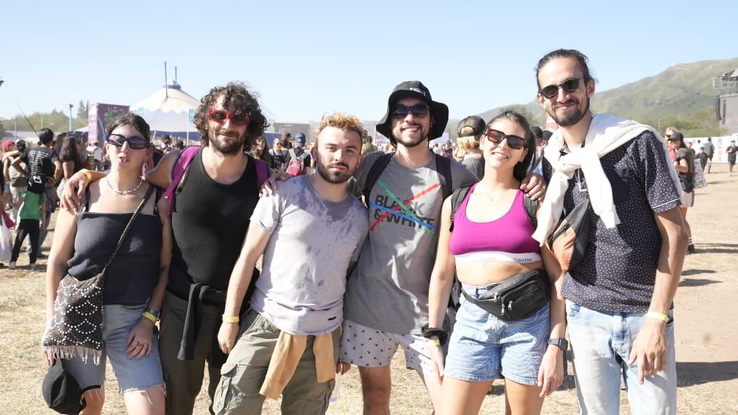 Todo el calor y color popular del segundo día del Cosquín Rock. Foto: Lucio Casalla/El Doce.