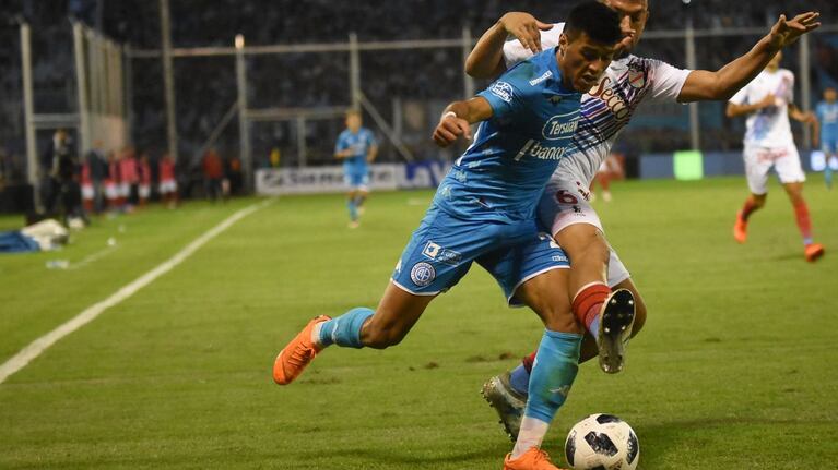Todo el pueblo pirata festejó los goles de Lema y Suárez. Foto: Lucio Casalla / ElDoce.tv.