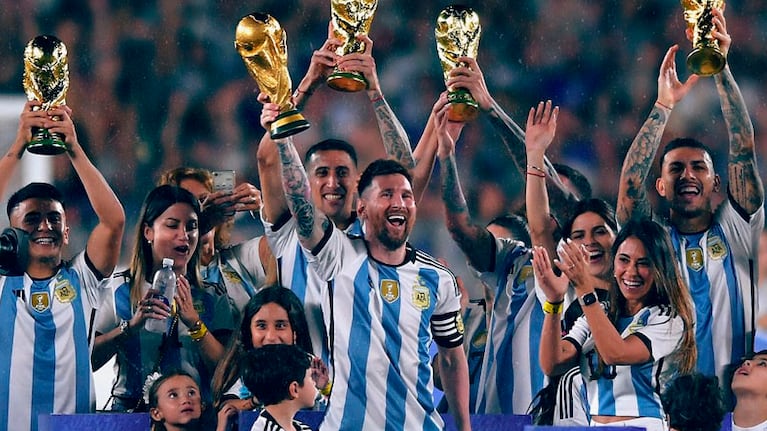 Todo es alegría en el Monumental.