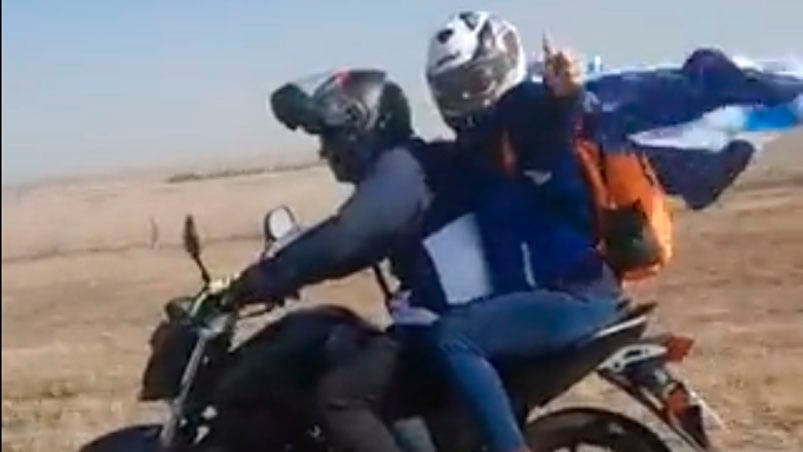 Todo por los colores: viajaron en moto a San Luis para ver a Talleres.