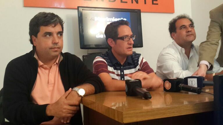 Tomás Méndez fue el primer candidato en llegar a la sede de su partido. 