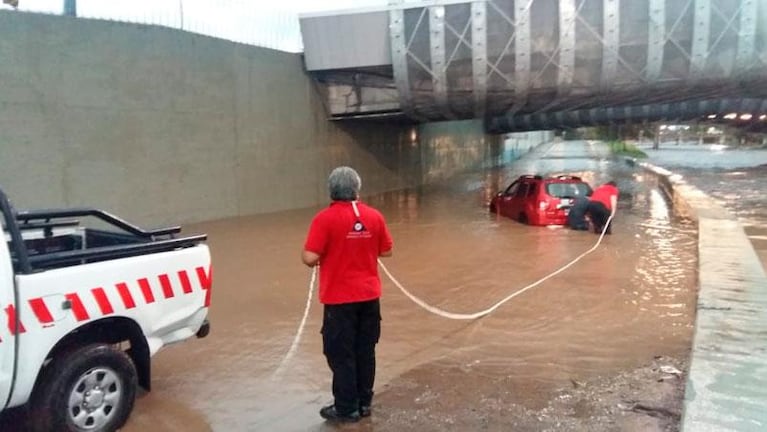 Tormenta en Córdoba: inundaciones y anegamientos en distintos barrios