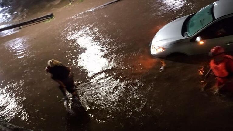 Tormenta en Córdoba: inundaciones y anegamientos en distintos barrios