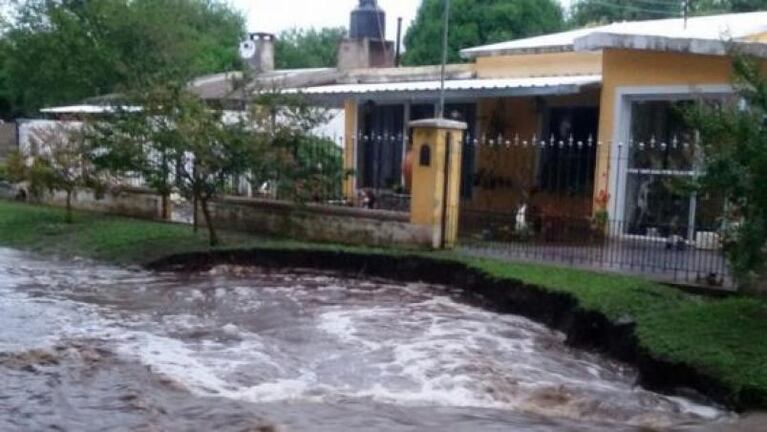 Tornado y evacuados en Sarmiento