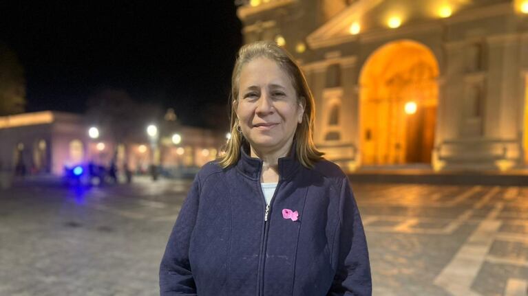 Trabajaba en negro, la despidieron y, al no tener respaldo, quedó en la calle.