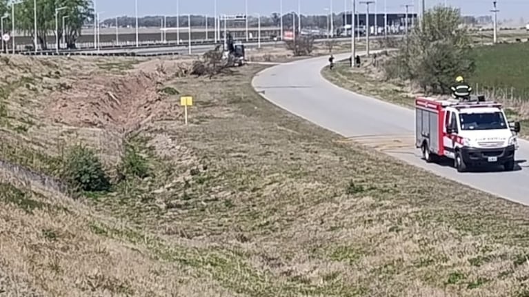 Trabajan para controlar una fuga de gas.