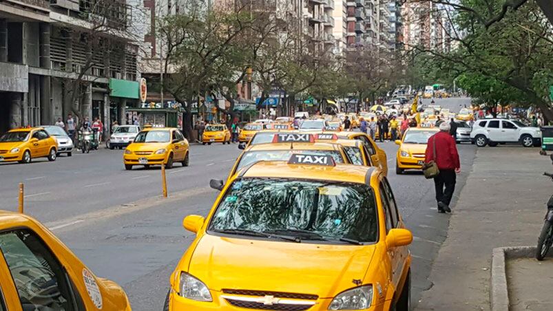 Trabajar al volante, un riesgo permanente en Córdoba.