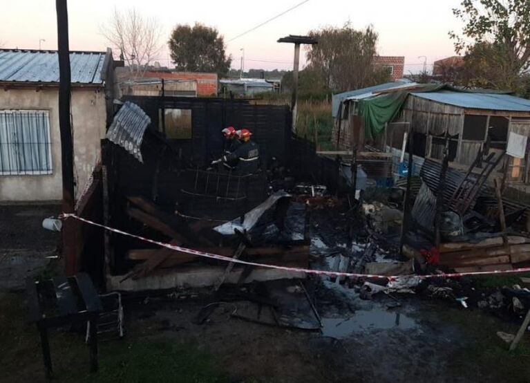 Tragedia: dos madres y cinco nenes murieron al incendiarse una casa