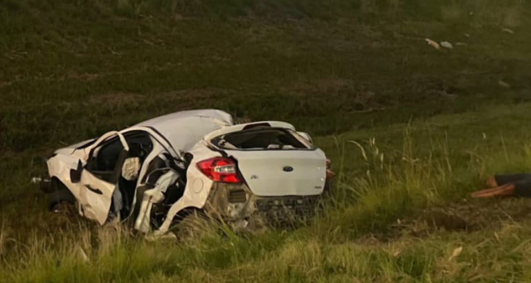 Tragedia en Córdoba: dos jóvenes murieron y otros dos están graves tras volcar en Circunvalación