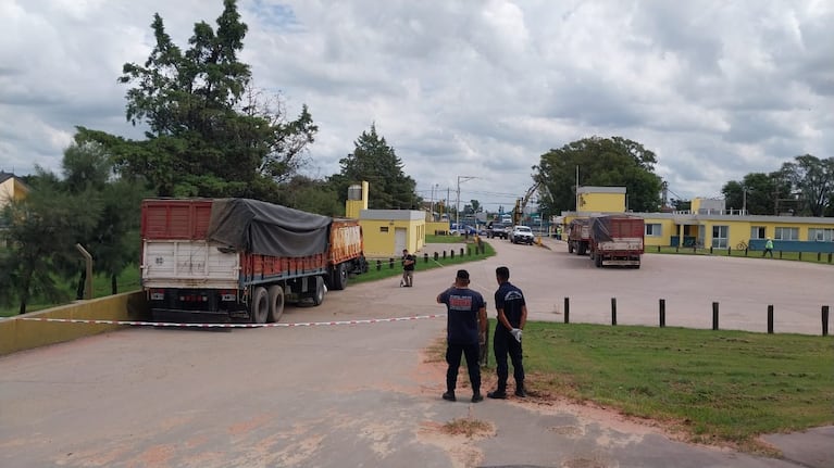 Tragedia en el interior de Córdoba: quiso subir a su camión, se resbaló y murió arrollado