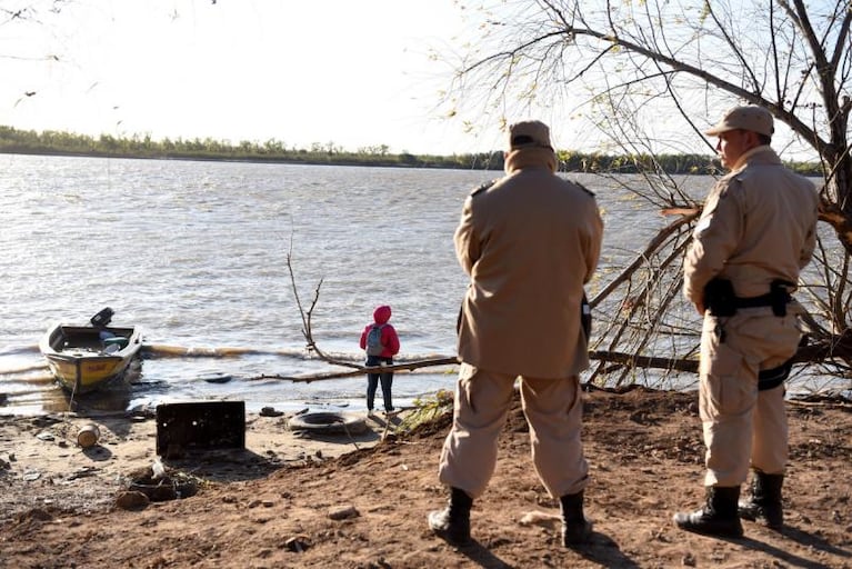 Tragedia en el Paraná: buscan a los desaparecidos en el fondo del río