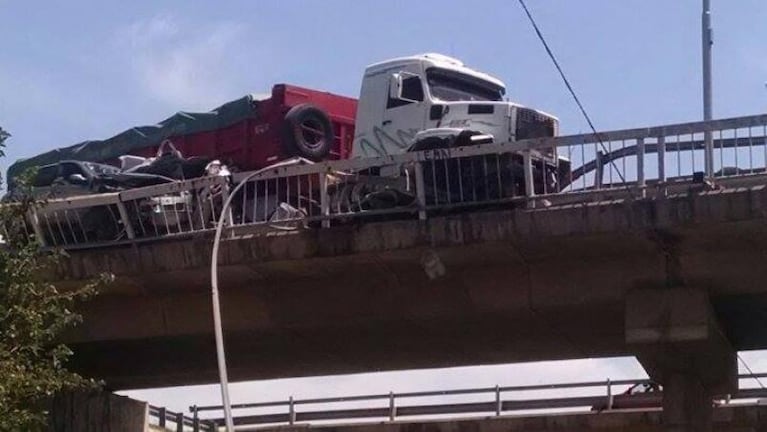 Tragedia en el puente del Camino a 60 Cuadras y la Circunvalación