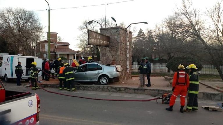 Tragedia en Mina Clavero: tres personas murieron al chocar su auto