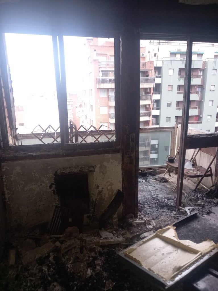 Tragedia en Nueva Córdoba: las fotos del departamento que se incendió