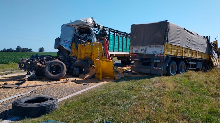 Tragedia total en la ruta 33, en Santa Fe.