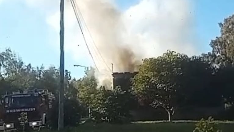 Trágico incendio con dos personas muertas en Villa Huidobro.