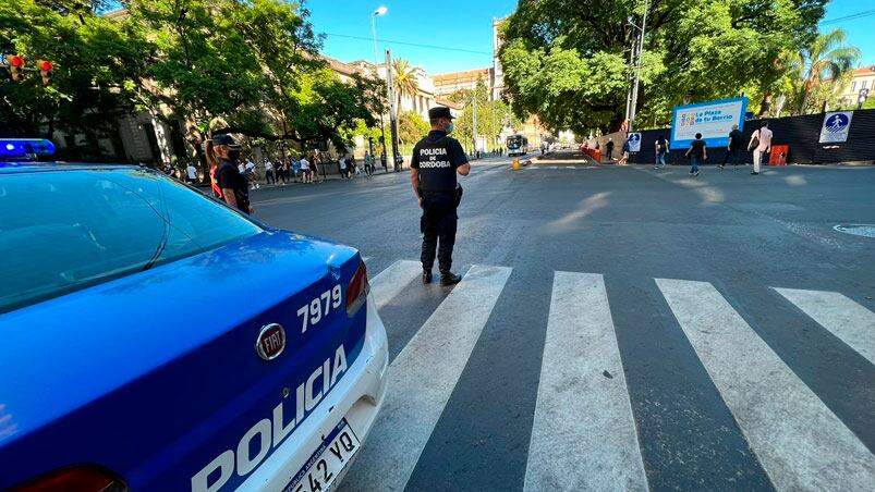 Tránsito interrumpido en avenida Colón. Foto: Andrés Ferreyra / El Doce.