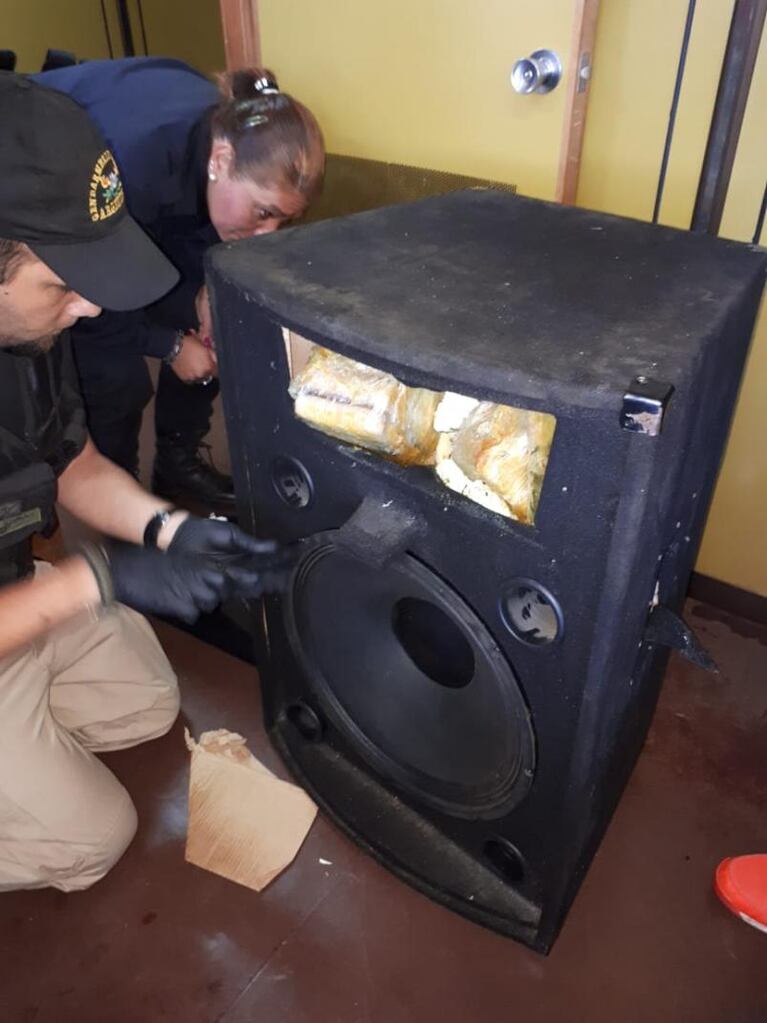 Transportaban marihuana de Formosa a Córdoba oculta en parlantes