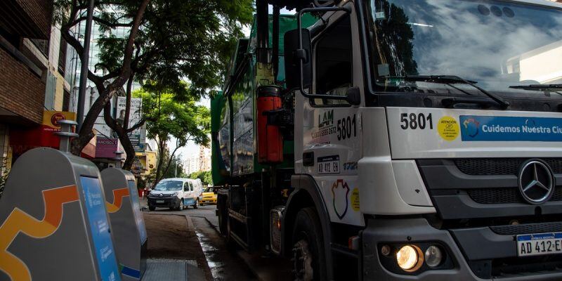 Transporte y otros servicios municipales en Córdoba: cómo funcionan este viernes feriado