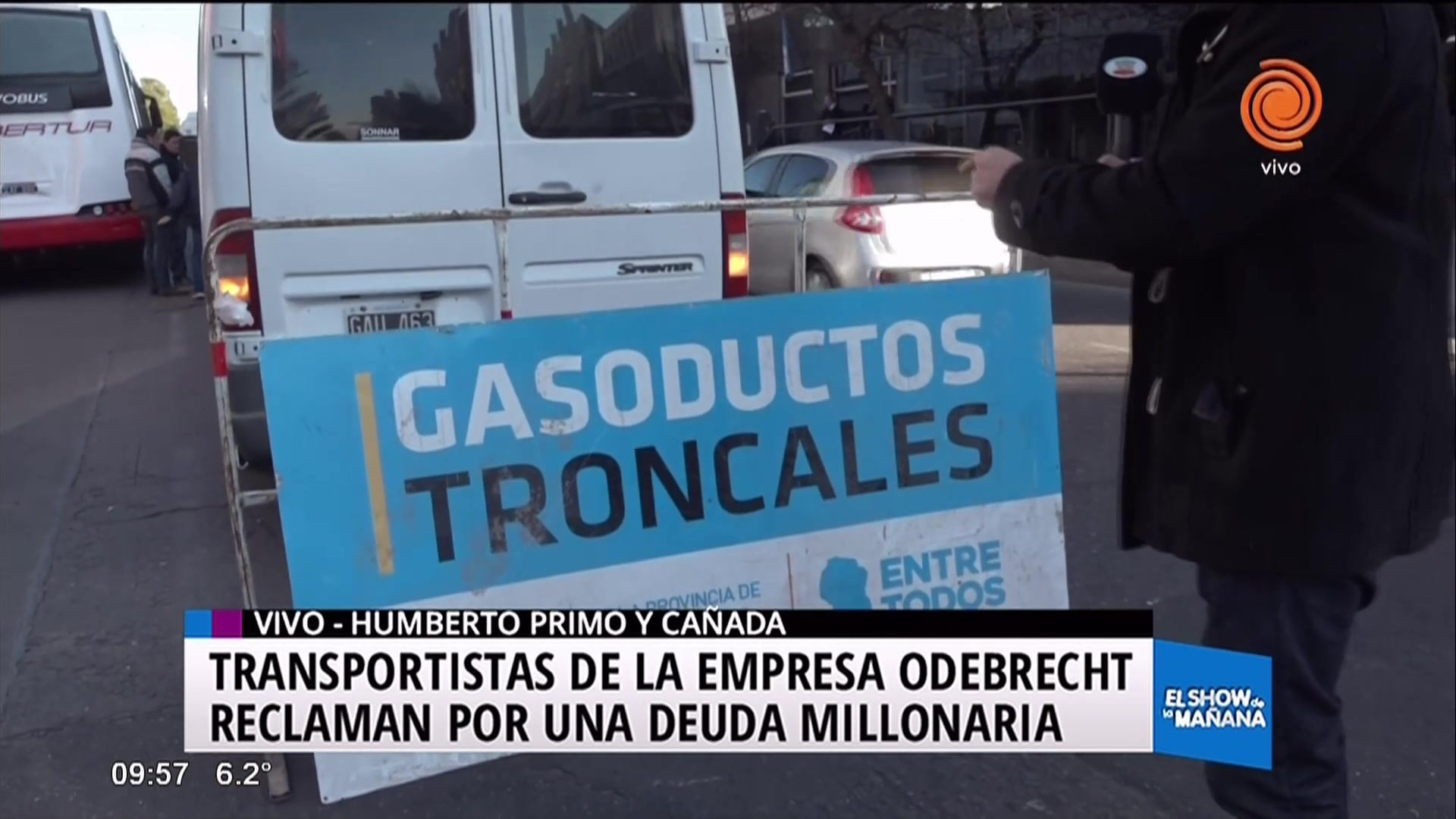 Transportistas reclaman deuda millonaria