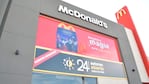 Tras detectarse el caso positivo en el McDonald's, desinfectaron el local y aislaron a los contactos.