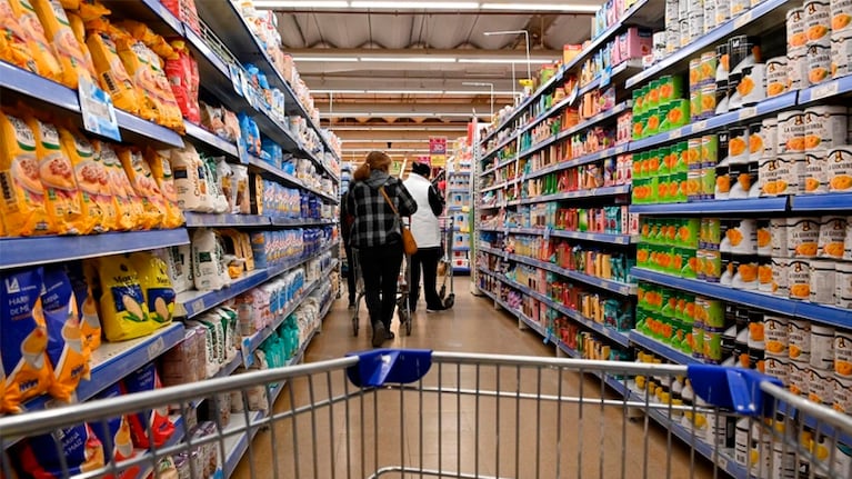 Tras el fin del cepo advierten subas en lista de precios de los alimentos.