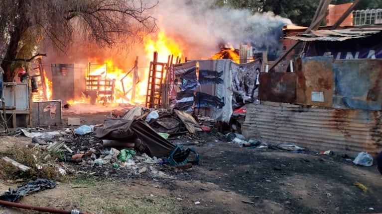 Tras el incendio, murió un adolescente de 16 años.