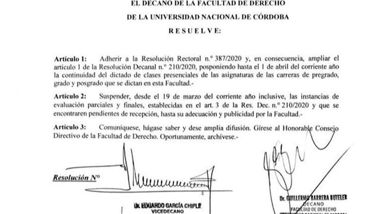 Tras los reclamos, suspendieron los exámenes en la Facultad de Derecho de la UNC