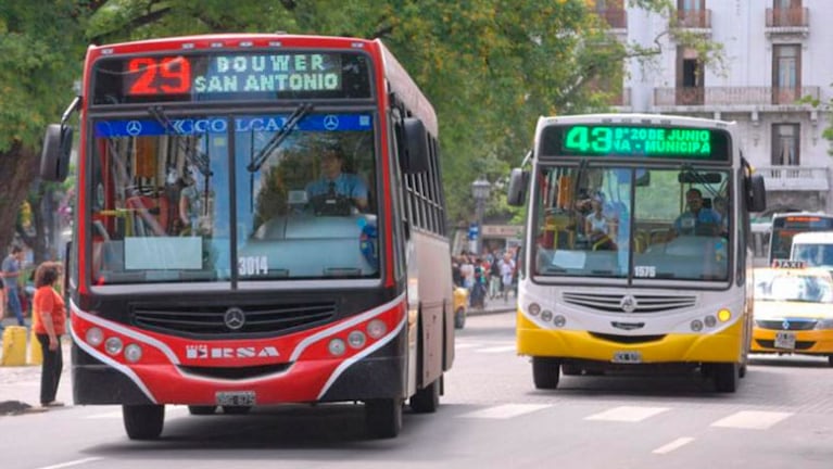 Trasladarse en colectivo urbano costará más caro desde el viernes.