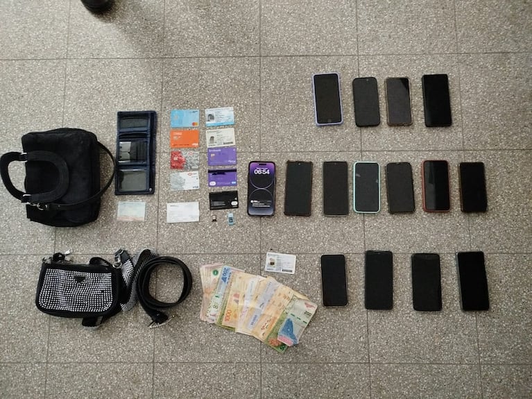 Tres detenidas por robar celulares en una fiesta electrónica.