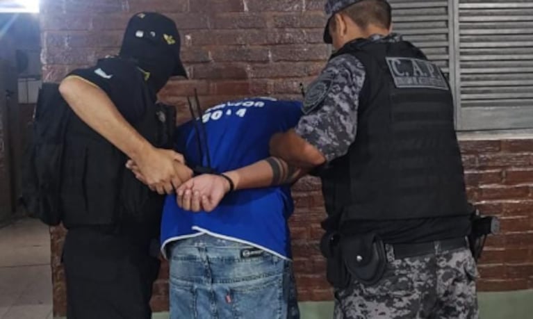 Tres detenidos por vender droga: tenían 224 dosis de marihuana, dinero y armas