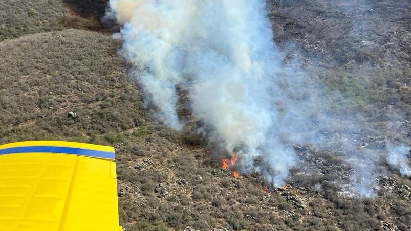 Tres focos ígneos activos en el interior provincial.