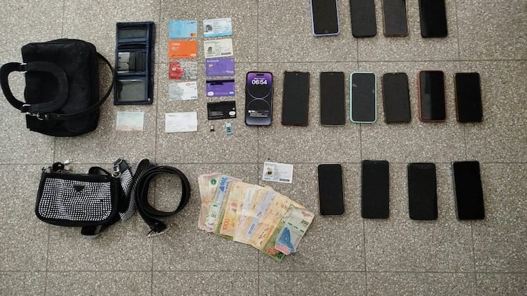 Tres mujeres detenidas por robar celulares en una fiesta electrónica.