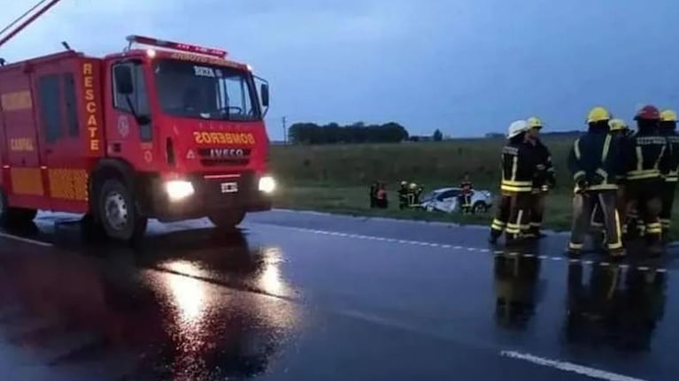 Tres personas resultaron heridas en el mismo choque. 