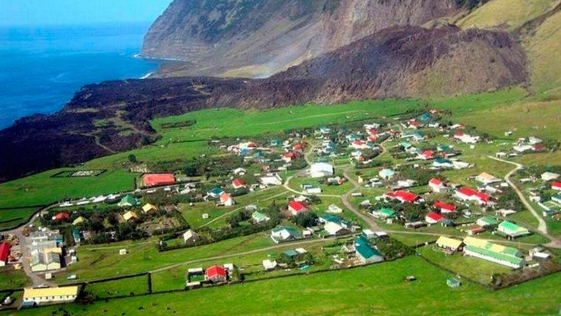 Tristán de Acuña, la isla habitada más remota del planeta.