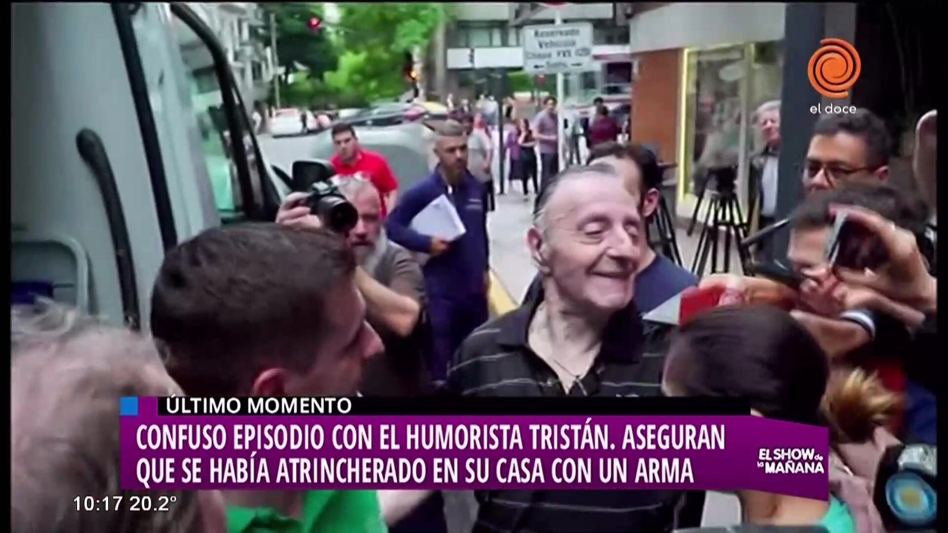 Tristán se atrincheró armado en su casa