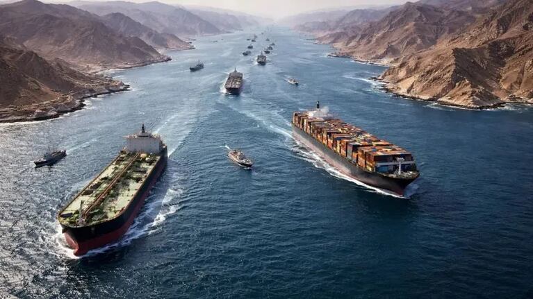 Trump anunció que hará con el estrecho de Ormuz.