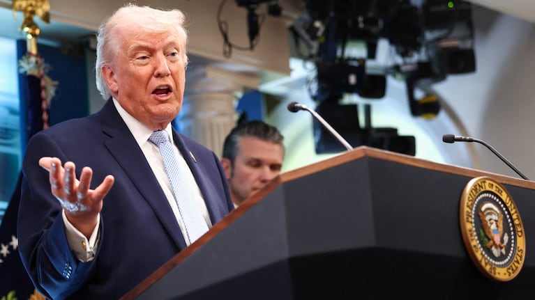 Trump anunció un alto el fuego.