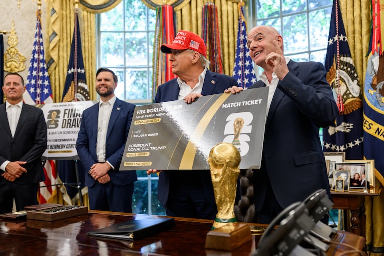 Trump e Infantino en la Casa Blanca.