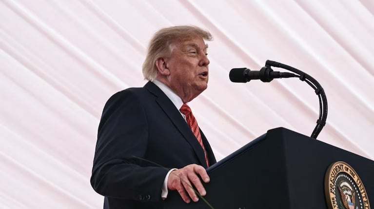 Trump se refirió a la disputa de soberanía durante una conferencia de prensa en Irlanda.