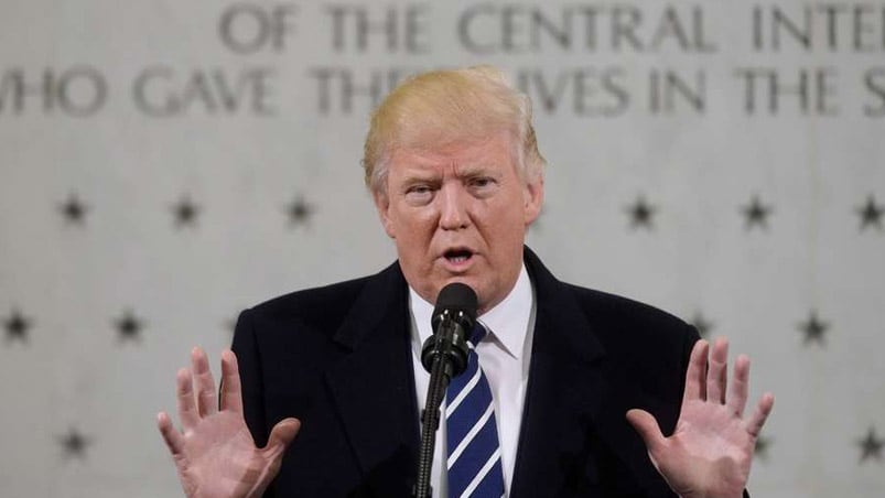 Trump visitó la CIA y cargó contra los medios.