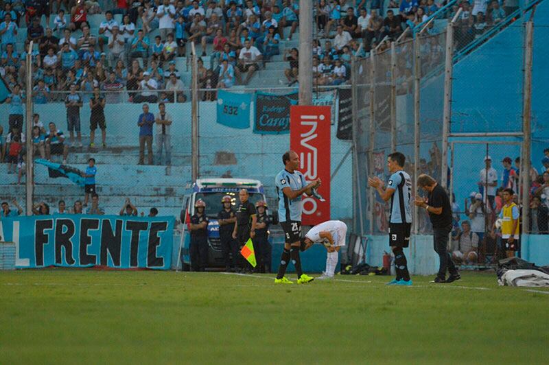 Turús fue homenajeado en la despedida del "Gigante" de Alberdi. Foto: Lucio Casalla / ElDoce.tv