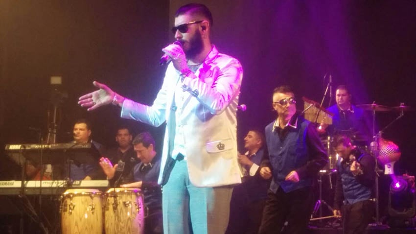 Ulises Bueno comenzó la conquista de Buenos Aires en el Gran Rex. Foto: Silvia Pérez Ruiz.