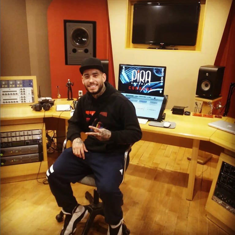 Ulises Bueno en Pira Estudios.