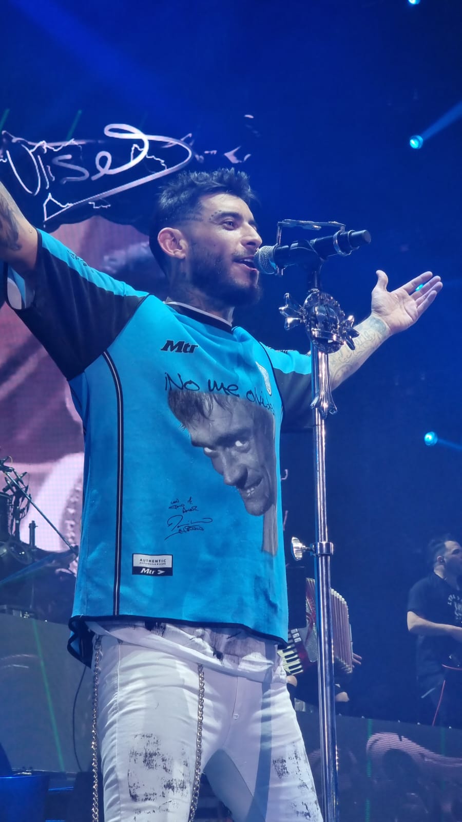 Ulises Bueno recordó a Rodrigo en su último Luna Park. Fotos: Fido Cuestas.